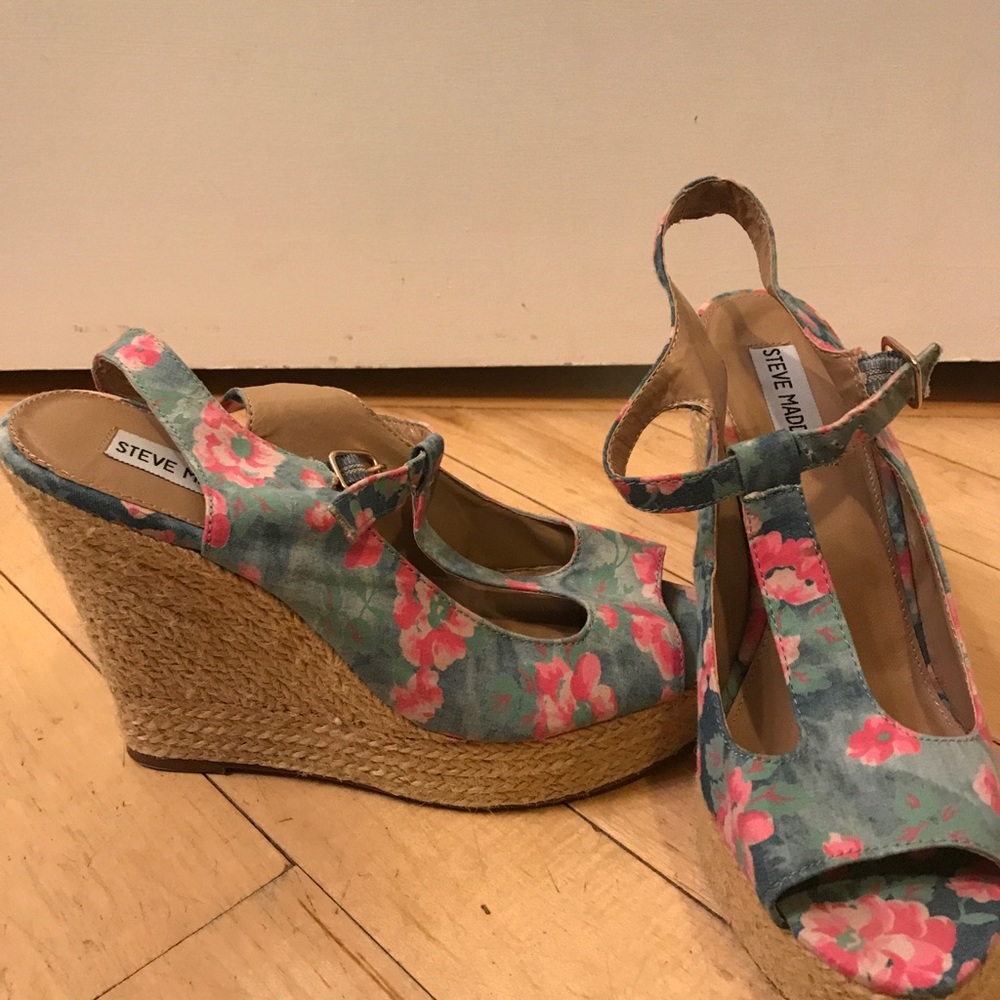 Floral Steve Madden Wedgea